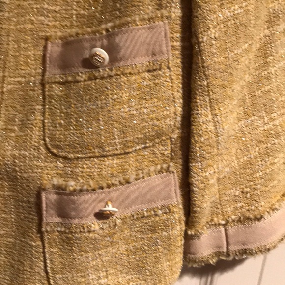 Blazer - Picture 2 of 6